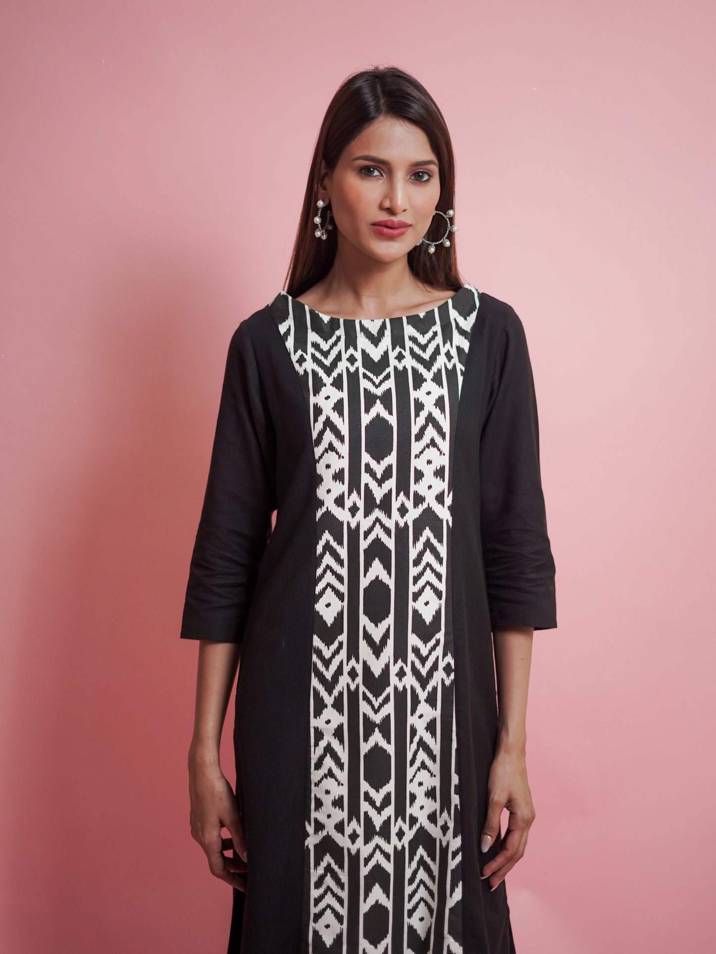 Kurti with geometric print on front and back
