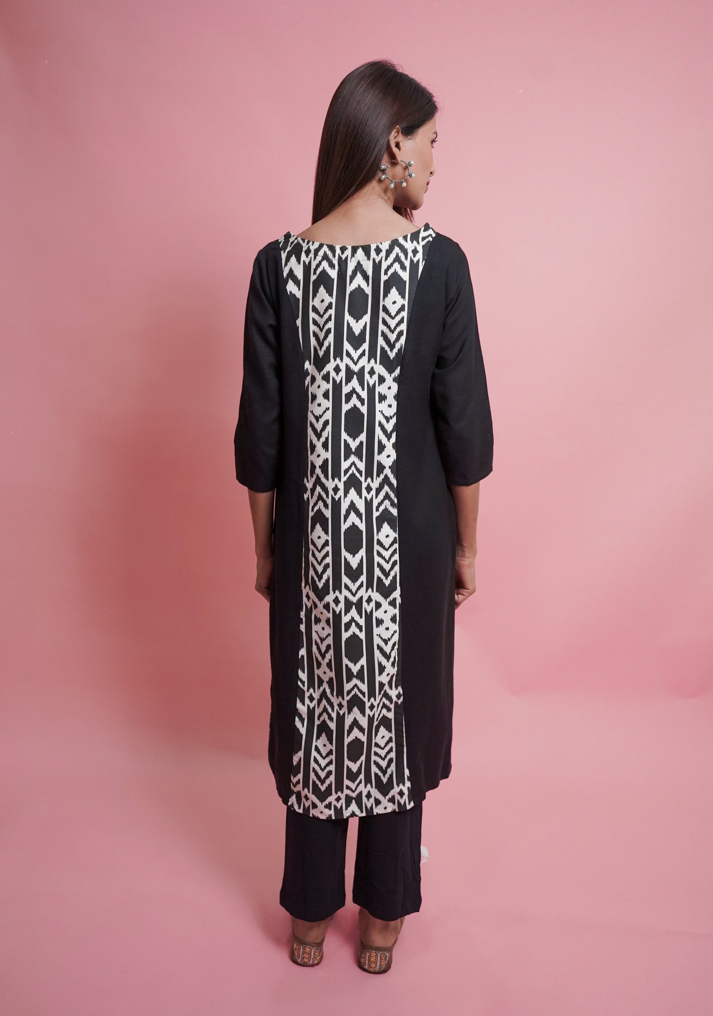 Kurti with geometric print on front and back